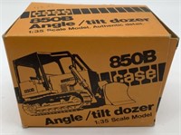 NZG Case 850B Angle/Tilt Dozer