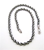 ELEGANT BLACK & SILVER TWIST NECKLACE