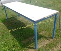 TABLE WITH WHTE TOP