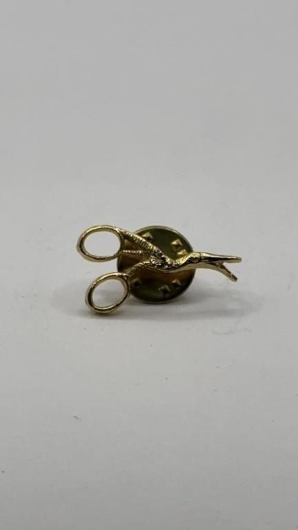 Bird/Scissors Pin