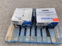 (2)pc- Roughneck Pumps in Boxes -C