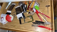 Contents Drawer of kitchen utensils drawer not