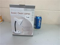 Basic Desk Lamp