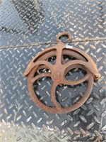 Vintage 8" Well Pulley