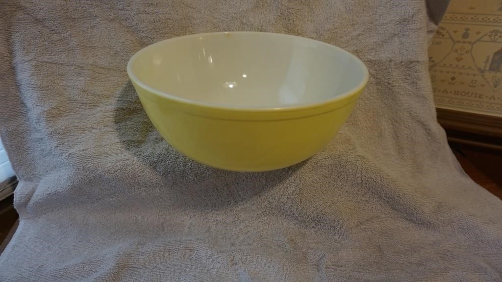 Vintage Yellow Pyrex #12 Mixing Bowls