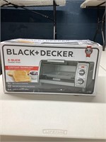 Black & Decker 4-slice toaster oven
