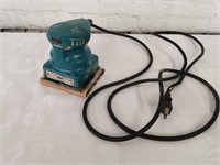 Makita 4" Finishing Sander