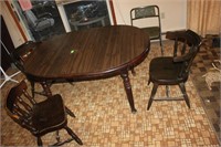 KITCHEN TABLE,2 leaves, 3 chairs