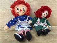 2 Raggedy Ann dolls