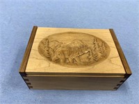 Lidded wood box with bear 6"              (700)