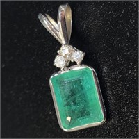 $2000 14K  Colombia Emerald(2.2ct) Diamond(0.03ct)