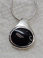 18" 925 Silver Necklace w 925 Onyx? Pendent