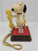 Vintage 1976 Snoopy Telephone
