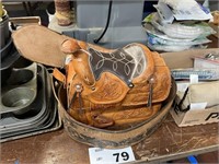 UNIQUE SADDLE PURSE