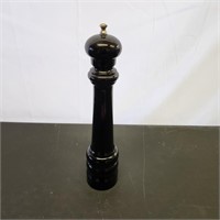 Large pepper grinder