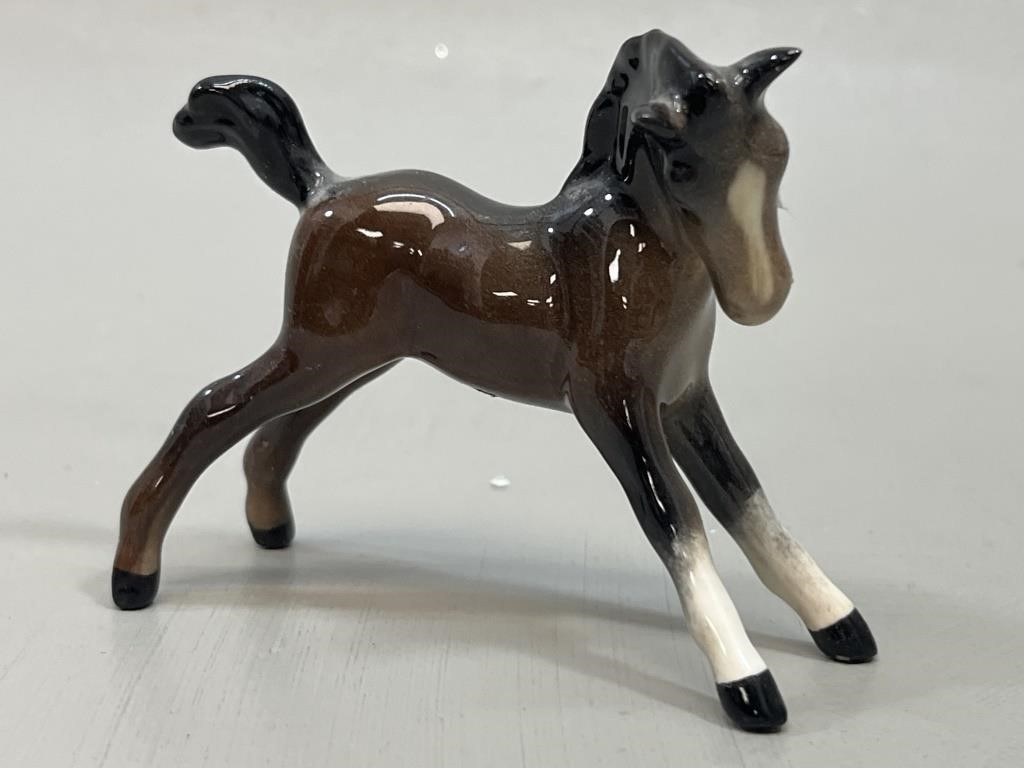 Beswick Horse Figurine Foal Stretched VTG
