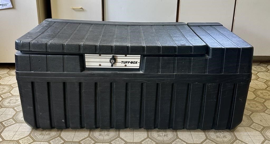 Tuff Box 46x21.5 pickup box (no key)