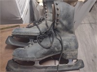 Riedell Ice Skates "Vintage"