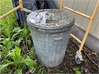 Galvanized Trash Can w/ Lid