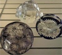 ASSORTED PAPER WEIGHTS BLOWN