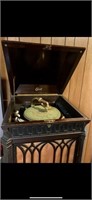 1916 Edison Victrola w approx 50 Records - WORKS