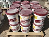 Pallet -18 5GAL Buckets NEW White Stucco