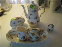 Rose decor tea set