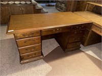 Antique desk bring help to load