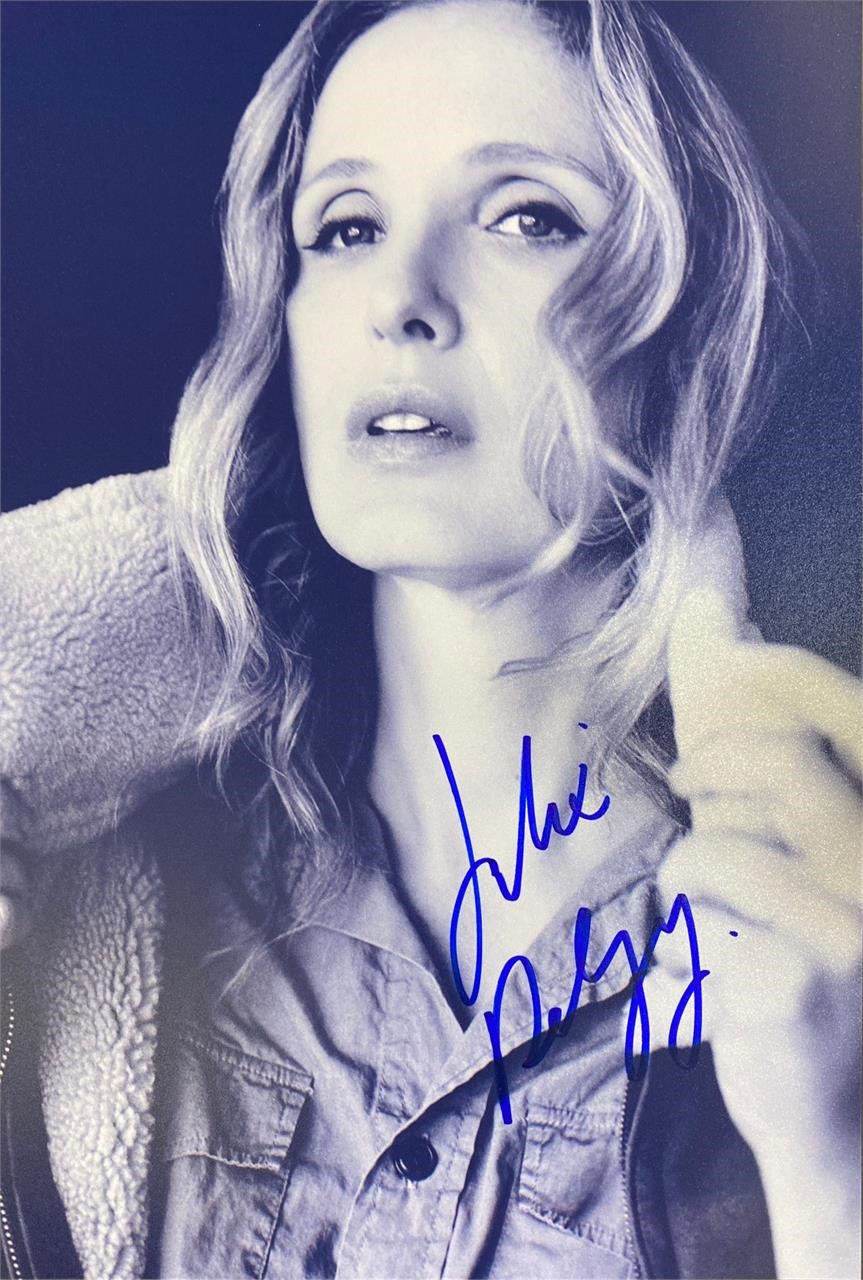 Autograph  
Julie Delpy Photo