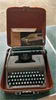 Smith Corona type writer  w/case