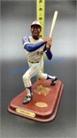 THE DANBURY MINT HANK AARON SCULPTURE WITH BOX