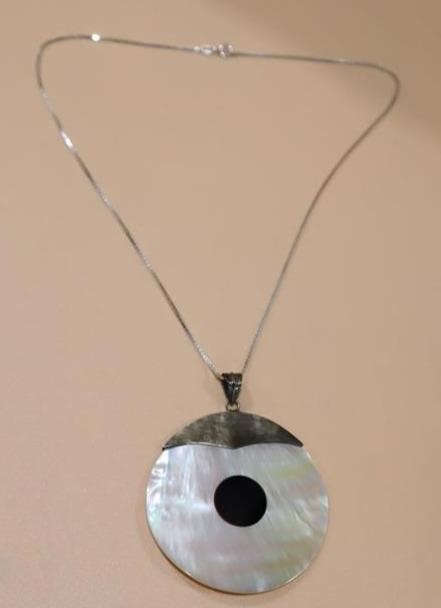 Sterling Silver Large Shell Pendant w/ Necklace