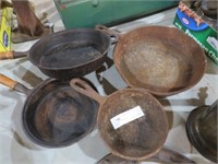 4 CAST IRON SKILLETS