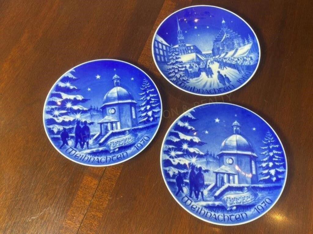 Bareuther Blue & White Weihnachten Plates