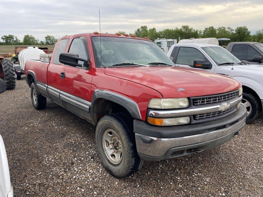 1999 Chevy 2500 4x4 Drove In Title