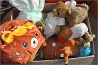 box of approx. 30 stuffed animals