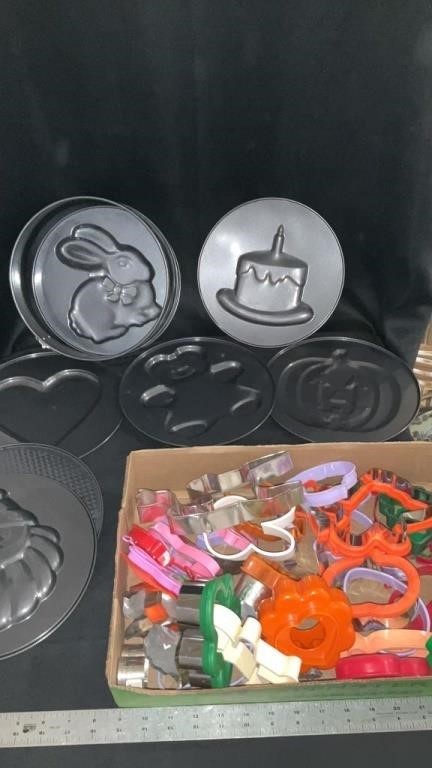 Bakeware, springform pan with  various