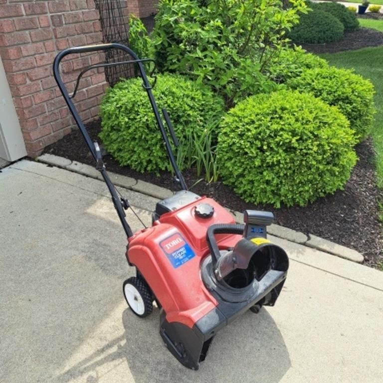 Toro Electric 18in Snow Thrower