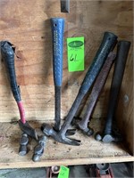 Asst Claw Hammers & 1 Hatchet