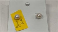 14kt pearl earrings
