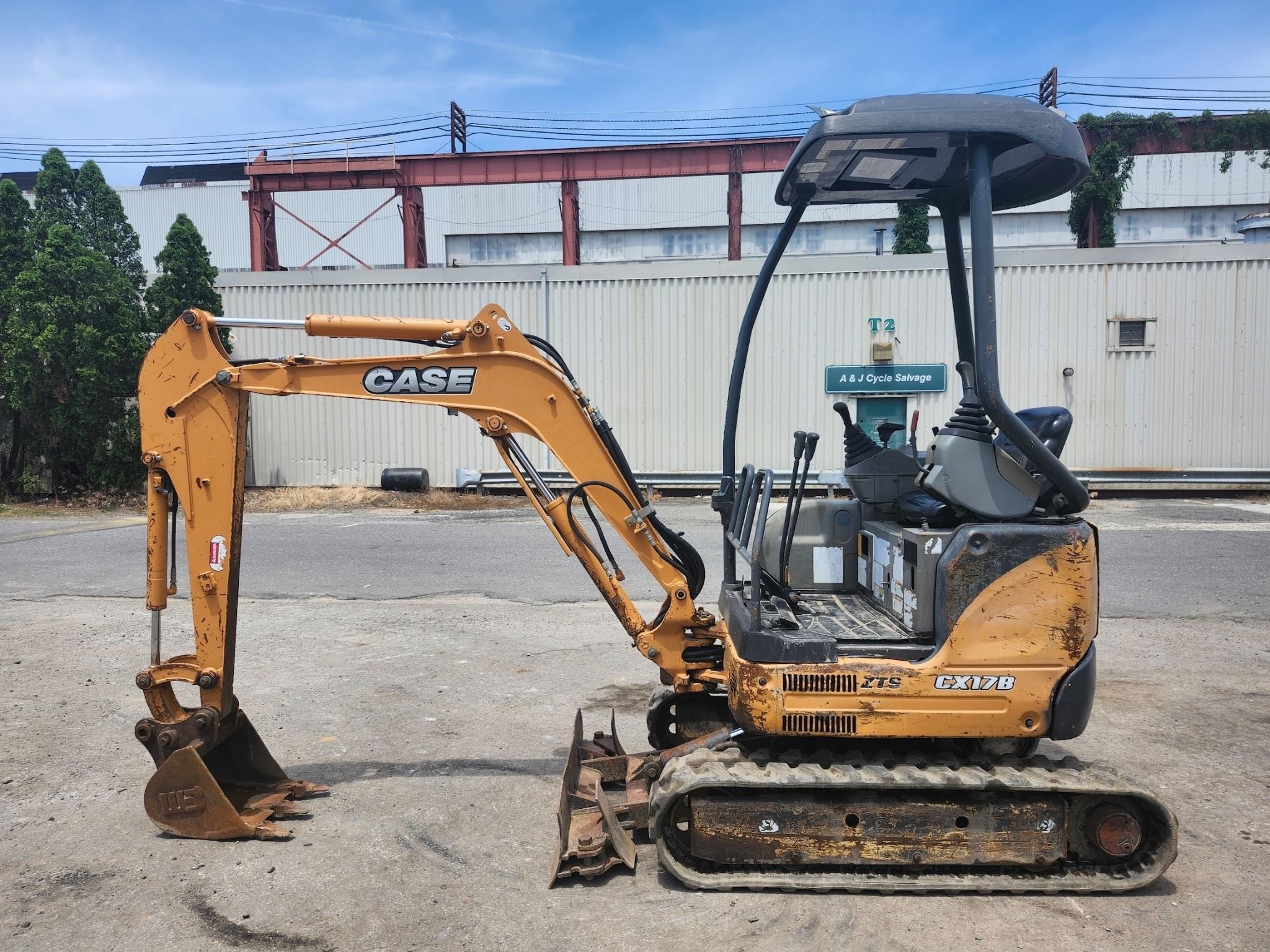 2015 Case CX17B Excavator - Only 910 hours