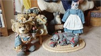 Teddy bear & cat figures