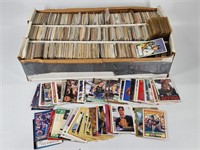 LARGE ASSORTMENT OF VARIOUS SPORTS CARDS