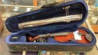 Beautiful new Palatino violin - child size.