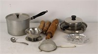 COLLECTION OF KITCHEN WARE