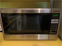 Panasonic Microwave 1200 W