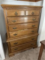 Kincaid chest of drawers, Measures: 39"W x 18"D x