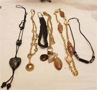 Assorted Costume Jewellery 6 Pieces
