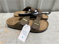 Womens Sandal Size 9