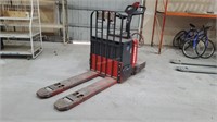 Raymond 112TM-FRE60L 24v Electric Pallet Jack